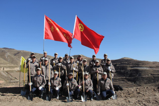 有一種奉獻(xiàn)叫“五四精神”，有一種擔(dān)當(dāng)叫“青年突擊隊(duì)”